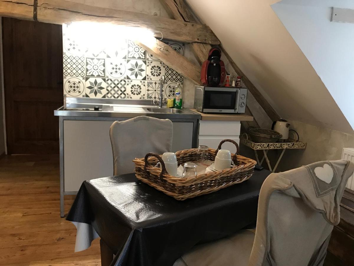 Aux Logis De La Solre Bed and Breakfast Ferrière-la-Petite Exteriör bild