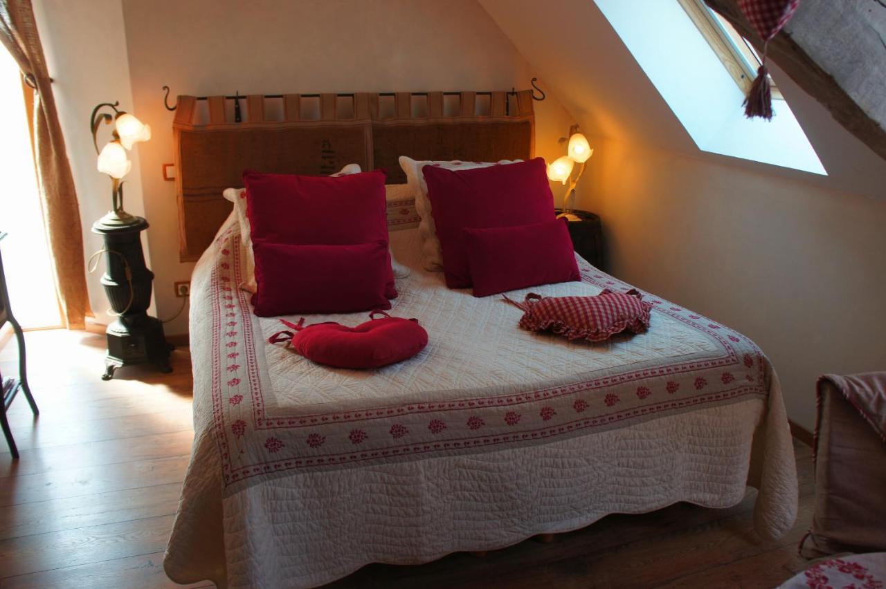 Aux Logis De La Solre Bed and Breakfast Ferrière-la-Petite Exteriör bild