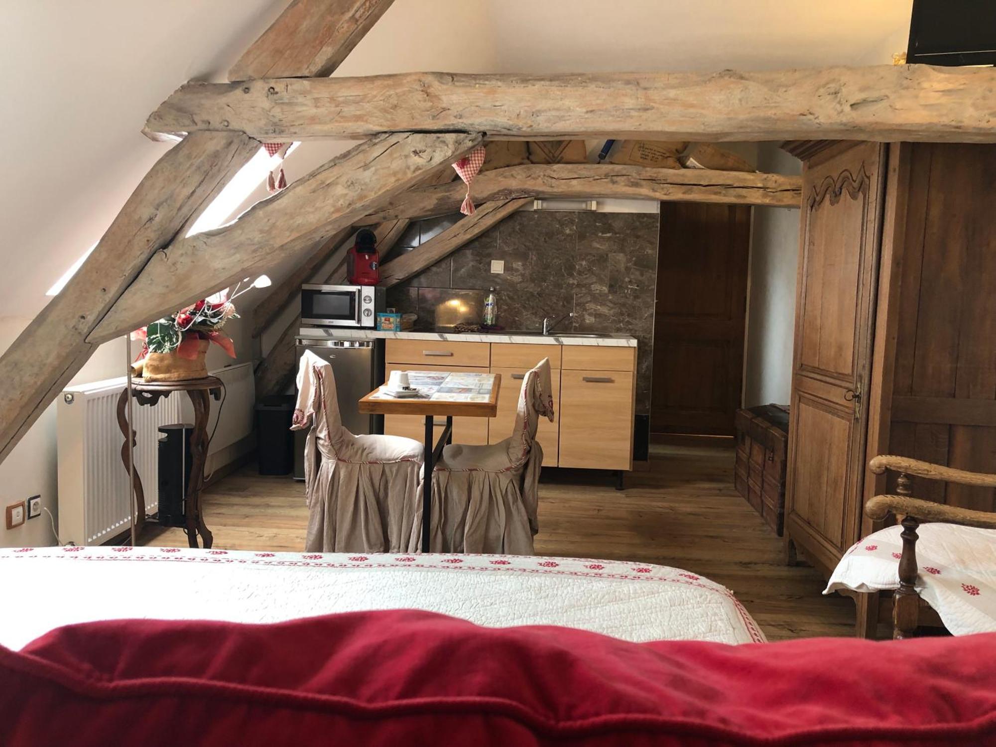 Aux Logis De La Solre Bed and Breakfast Ferrière-la-Petite Exteriör bild